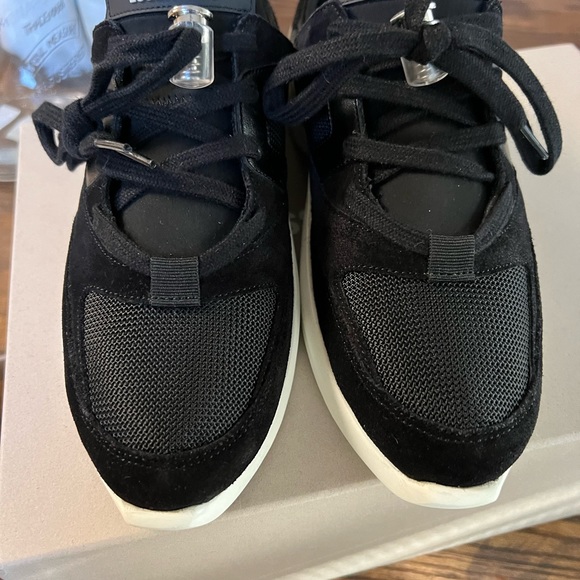 NIB Essentials Fear of God Sneaker - Picture 1 of 11